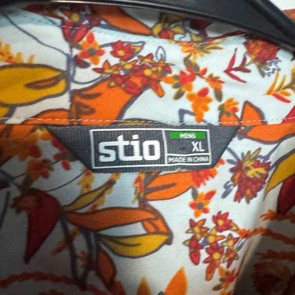 Stio Curtis Camp Shirt Mens XL Red Orange Floral Pearl Snap Western AOP Hawaiian - Picture 3 of 10